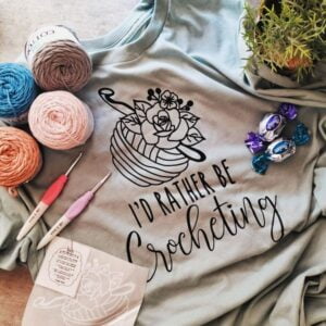 Crochet shirt by Beecozycreations
